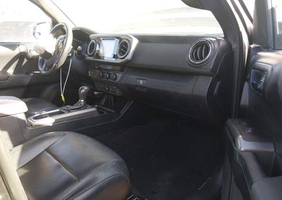 2019 Toyota Tacoma, uszkodzenie: Przód, Iaai lot 46348512, zdjęcie 5 z 16