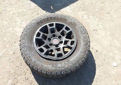 2024 Toyota Tacoma Sr5, Left Side damage, Iaai lot 46383386, photo 12 of 18