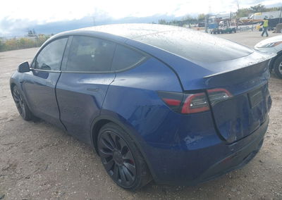 2024 Tesla Model Y Performance Dual Motor All-wheel Drive, Right Side damage, Iaai lot 46369332, photo 3 of 19