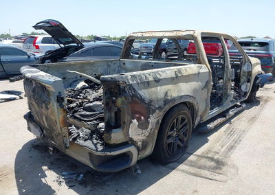 2025 Chevrolet Silverado 1500, Exterior Burn damage, Iaai lot 45685124, photo 4 of 11