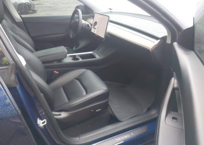 2021 Tesla Model Y Long Range Dual Motor All-wheel Drive, daño Trasero, Iaai lote 46187267, foto 5 de 19