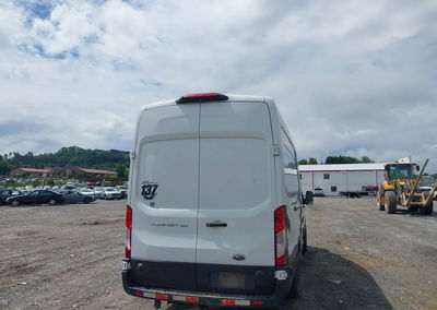 2020 Ford Transit-350 Cargo Van, daño Lateral derecho, Iaai lote 45336207, foto 16 de 19