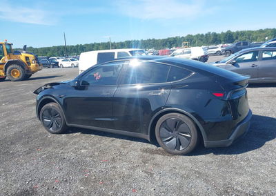 2026 Tesla Model Y Premium Rear-wheel Drive/rear-wheel Drive, uszkodzenie: Prawy tył, Iaai lot 46049364, zdjęcie 13 z 17