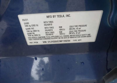 2021 Tesla Model Y Long Range Dual Motor All-wheel Drive, daño Trasero, Iaai lote 46187267, foto 9 de 19