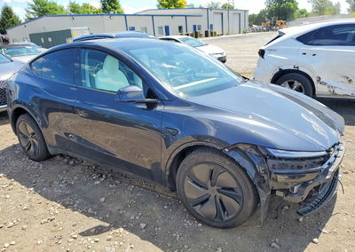 2026 Tesla Model Y, uszkodzenie: Przód, Copart lot 63081866, zdjęcie 4 z 14