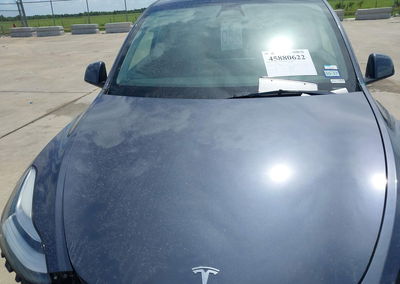 2023 Tesla Model Y, daño Frontal, Iaai lote 45880622, foto 10 de 17