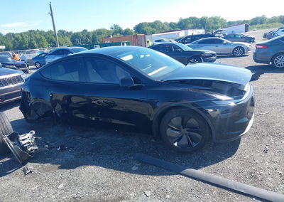 2026 Tesla Model Y Premium Rear-wheel Drive/rear-wheel Drive, uszkodzenie: Prawy tył, Iaai lot 46049364, zdjęcie 12 z 17