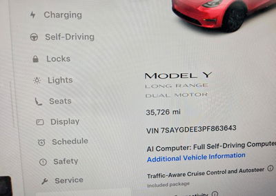 2023 Tesla Model Y, daño Lateral, Copart lote 60638606, foto 9 de 12