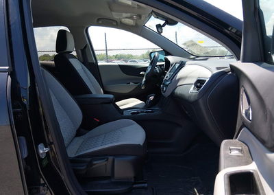 2024 Chevrolet Equinox Ls, uszkodzenie: Przód, Iaai lot 45884339, zdjęcie 5 z 17