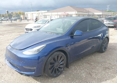 2024 Tesla Model Y Performance Dual Motor All-wheel Drive, Right Side damage, Iaai lot 46369332, photo 2 of 19