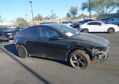 2026 Tesla Model Y Premium Rear-wheel Drive/rear-wheel Drive, daño Front & Rear, Iaai lote 46269938, foto 14 de 24