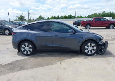2023 Tesla Model Y, daño Frontal, Iaai lote 45880622, foto 12 de 17