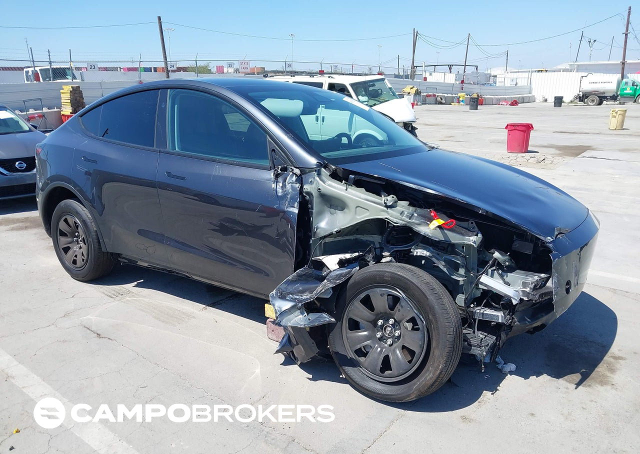 2026 Tesla Model Y, daño Frontal, Iaai lote 46013291