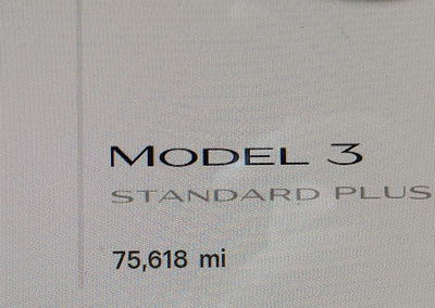 2021 Tesla Model 3 Standard Range Plus Rear-wheel Drive, uszkodzenie: Tył, Iaai lot 45912638, zdjęcie 16 z 19
