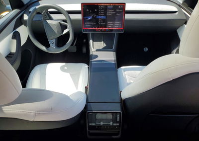 2026 Tesla Model Y, uszkodzenie: Przód, Copart lot 63081866, zdjęcie 8 z 14