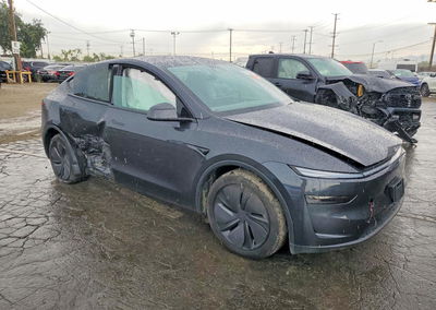 2026 Tesla Model Y, uszkodzenie: Bok, Copart lot 67513346, zdjęcie 4 z 13