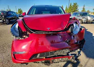 2025 Tesla Model Y, uszkodzenie: Przód, Copart lot 67924726, zdjęcie 5 z 15