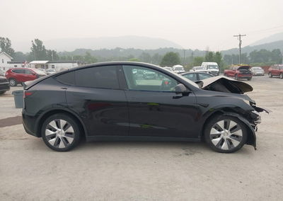 2021 Tesla Model Y Long Range Dual Motor All-wheel Drive, Front & Rear damage, Iaai lot 45589653, photo 12 of 15