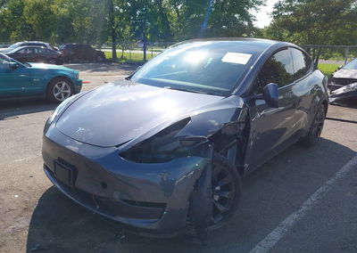 2023 Tesla Model Y Awd/long Range Dual Motor All-wheel Drive, Left Side damage, Iaai lot 45920474, photo 6 of 15