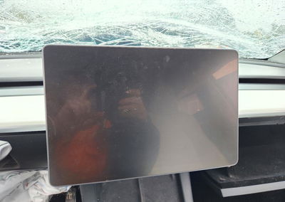 2021 Tesla Model Y, daño Frontal, Copart lote 73173396, foto 9 de 15