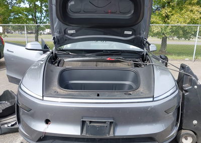 2026 Tesla Model Y, Rear damage, Iaai lot 46204836, photo 11 of 15