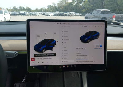 2021 Tesla Model Y Long Range Dual Motor All-wheel Drive, daño Trasero, Iaai lote 46187267, foto 7 de 19