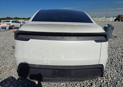 2026 Tesla Model Y, daño Frontal, Copart lote 70558896, foto 6 de 14