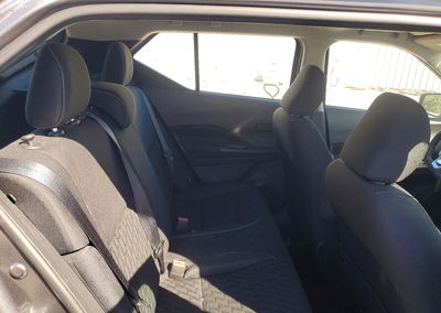 2021 Nissan Kicks S, daño Frontal, Copart lote 73239556, foto 11 de 15