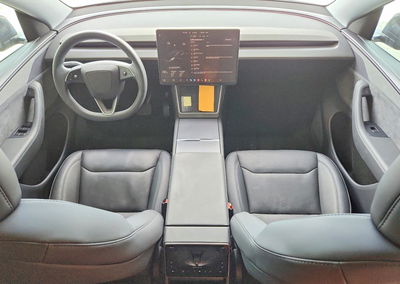 2026 Tesla Model Y, daño Lateral, Copart lote 70678786, foto 8 de 12
