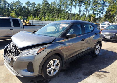 2021 Nissan Kicks S, daño Frontal, Copart lote 73239556