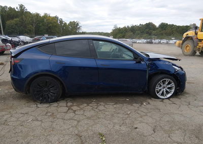 2023 Tesla Model Y Awd/long Range Dual Motor All-wheel Drive, Rear damage, Iaai lot 46228345, photo 14 of 19