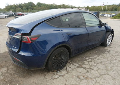 2023 Tesla Model Y Awd/long Range Dual Motor All-wheel Drive, Rear damage, Iaai lot 46228345, photo 4 of 19