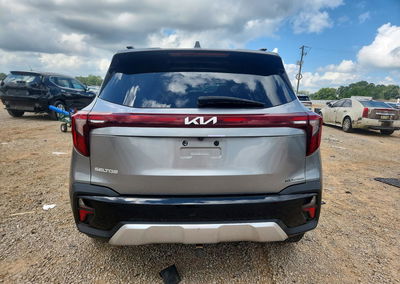2024 Kia Seltos S, daño Frontal, Copart lote 68615826, foto 6 de 13
