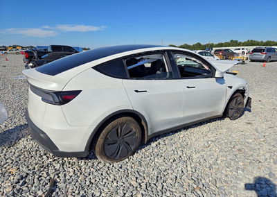 2026 Tesla Model Y, daño Frontal, Copart lote 70558896, foto 3 de 14