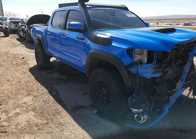 2019 Toyota Tacoma Trd Pro, пошкодження: Передня частина, Copart лот 78760745, фото 14 з 15