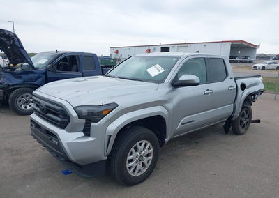 2025 Toyota Tacoma Sr5, daño Trasero, Iaai lote 45955566, foto 2 de 17