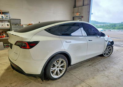 2021 Tesla Model Y, пошкодження: Передня частина, Copart лот 60232096, фото 3 з 13