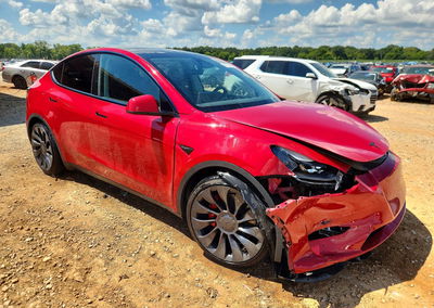 2023 Tesla Model Y, daño Frontal, Copart lote 67270466, foto 4 de 16