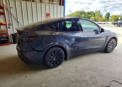 2026 Tesla Model Y, daño Lateral, Copart lote 70678786, foto 3 de 12