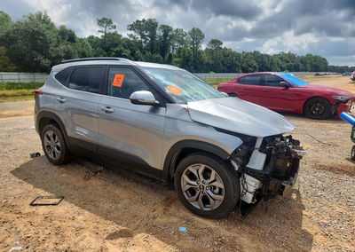 2024 Kia Seltos S, daño Frontal, Copart lote 68615826, foto 4 de 13