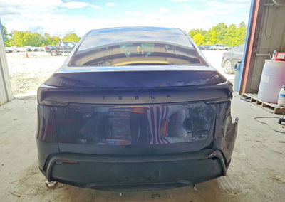 2026 Tesla Model Y, daño Lateral, Copart lote 70678786, foto 6 de 12
