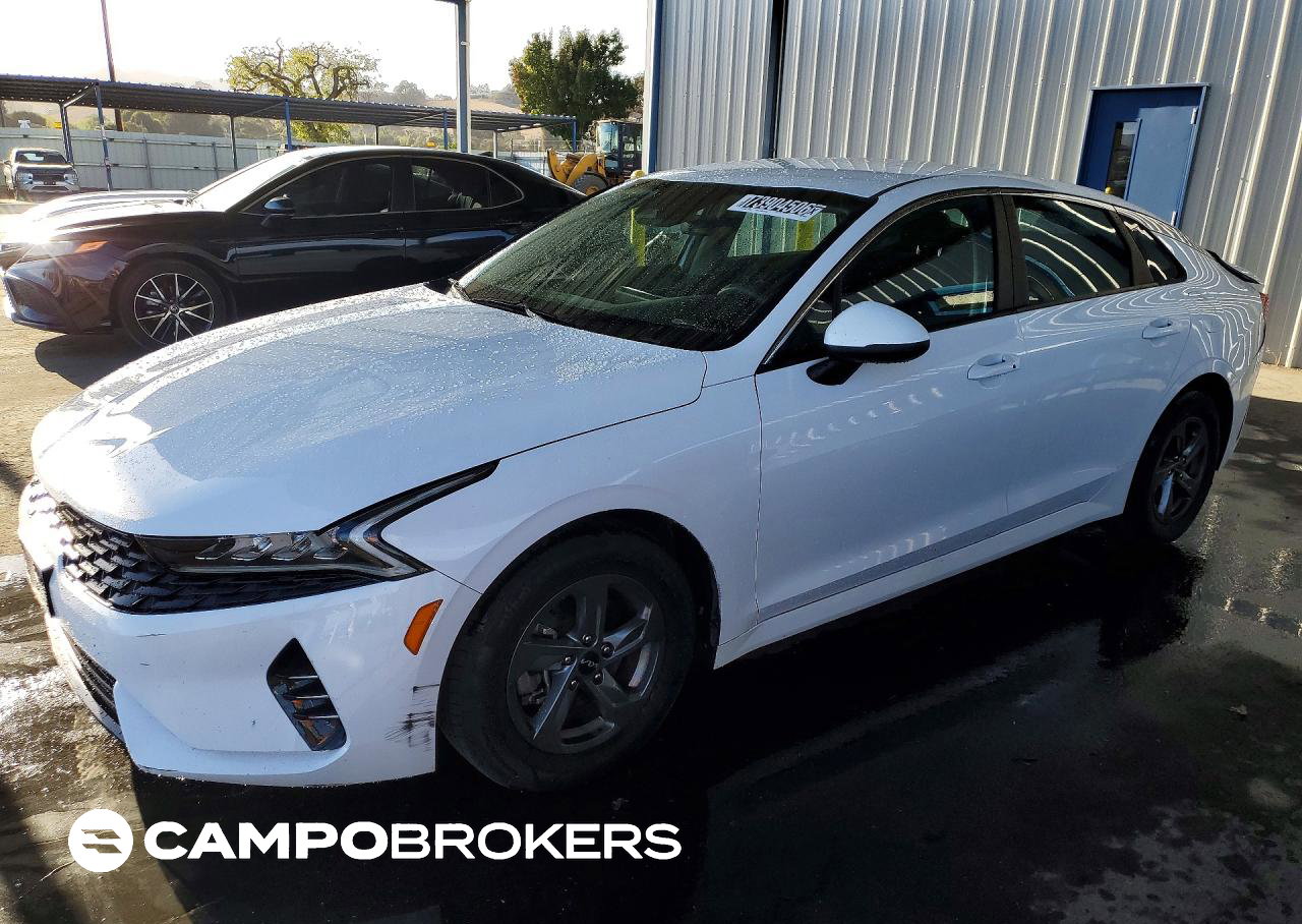 2023 Kia K5 Lxs, daño Trasero, Copart lote 73904506