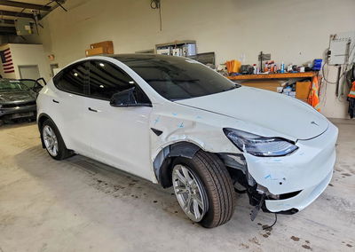 2021 Tesla Model Y, пошкодження: Передня частина, Copart лот 60232096, фото 4 з 13