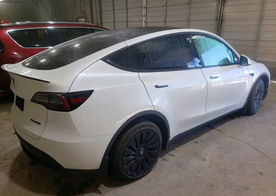 2023 Tesla Model Y, uszkodzenie: Bok, Copart lot 74308046, zdjęcie 3 z 15