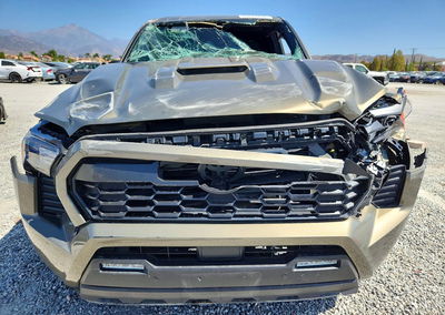 2024 Toyota Tacoma Trd Sport, uszkodzenie: Dachowanie, Copart lot 69244236, zdjęcie 5 z 13