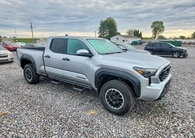 2026 Toyota Tacoma Trd Off-road, пошкодження: Днище, Copart лот 69625466, фото 4 з 14