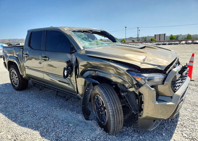 2024 Toyota Tacoma Trd Sport, uszkodzenie: Dachowanie, Copart lot 69244236, zdjęcie 4 z 13