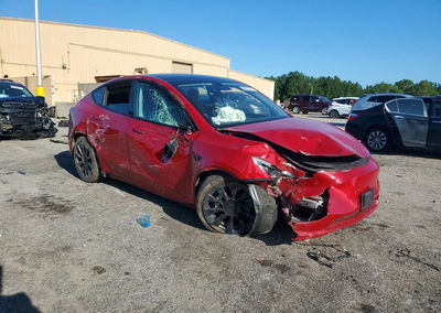 2022 Tesla Model Y, daño Frontal, Copart lote 68911546, foto 4 de 12