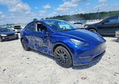 2023 Tesla Model Y, uszkodzenie: Bok, Copart lot 59233186, zdjęcie 4 z 13