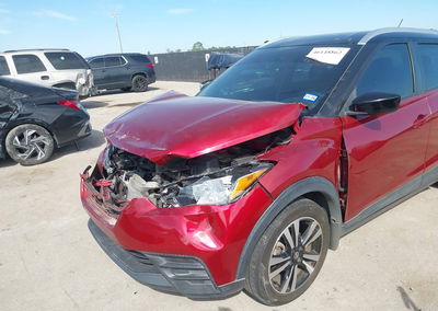 2019 Nissan Kicks Sv, daño Frontal, Iaai lote 46148862, foto 6 de 16